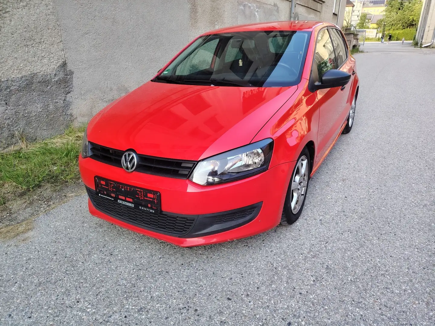 Volkswagen Polo 1.6 TDI Comfortline Rot - 1