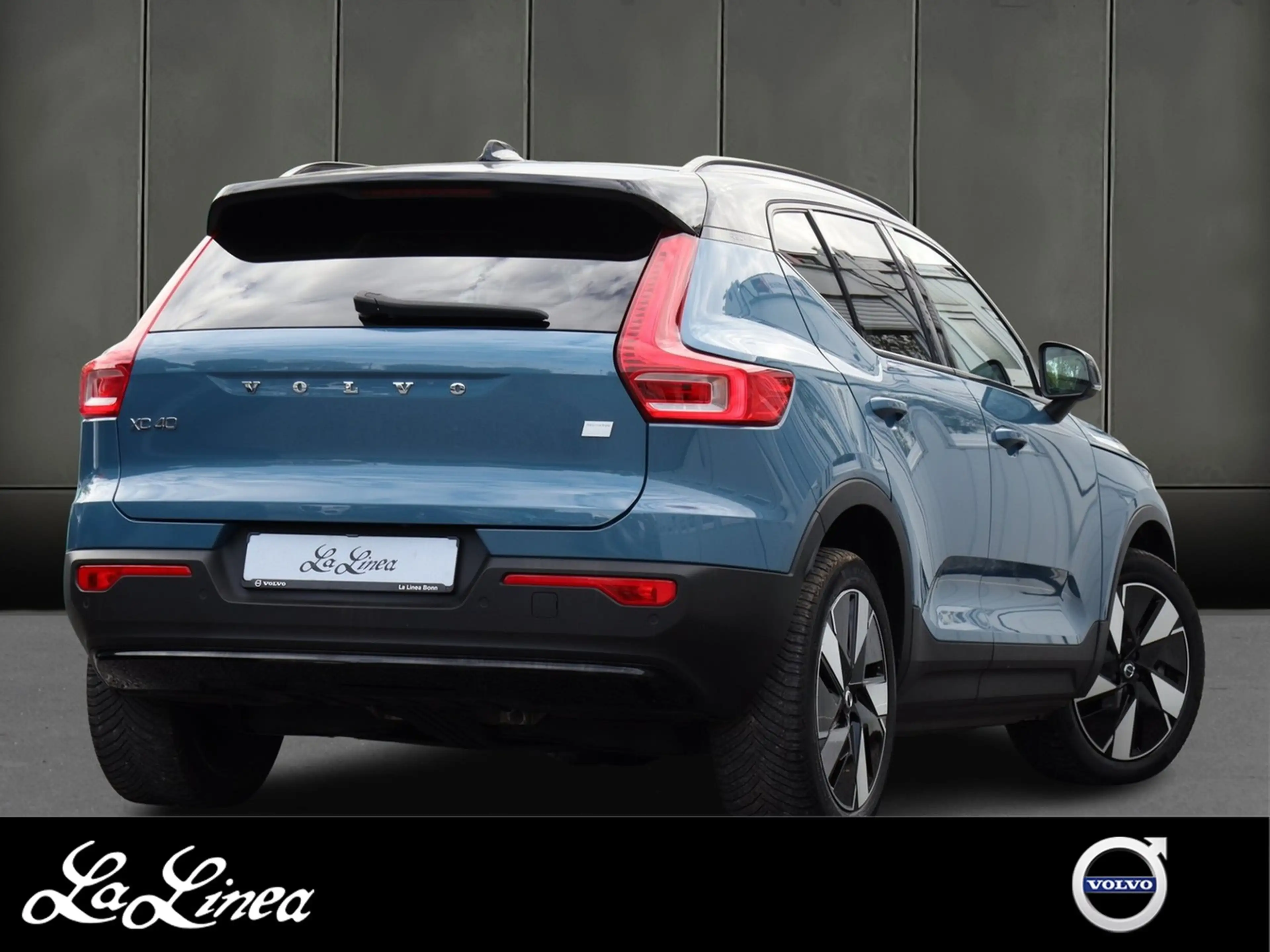 Volvo XC40 Plus Recharge Pure Electric Lenkradheizung Soun... — photo 2