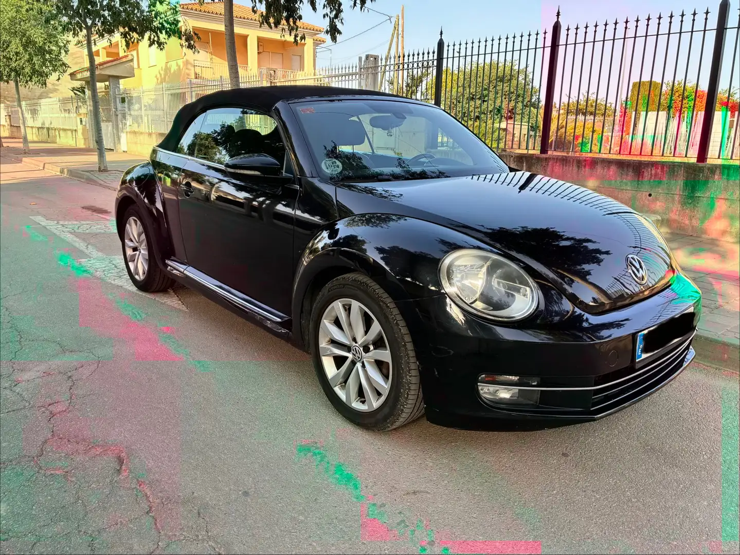 Volkswagen Beetle Beetle Cabrio 1.6TDI Design 105 Design Negro - 1