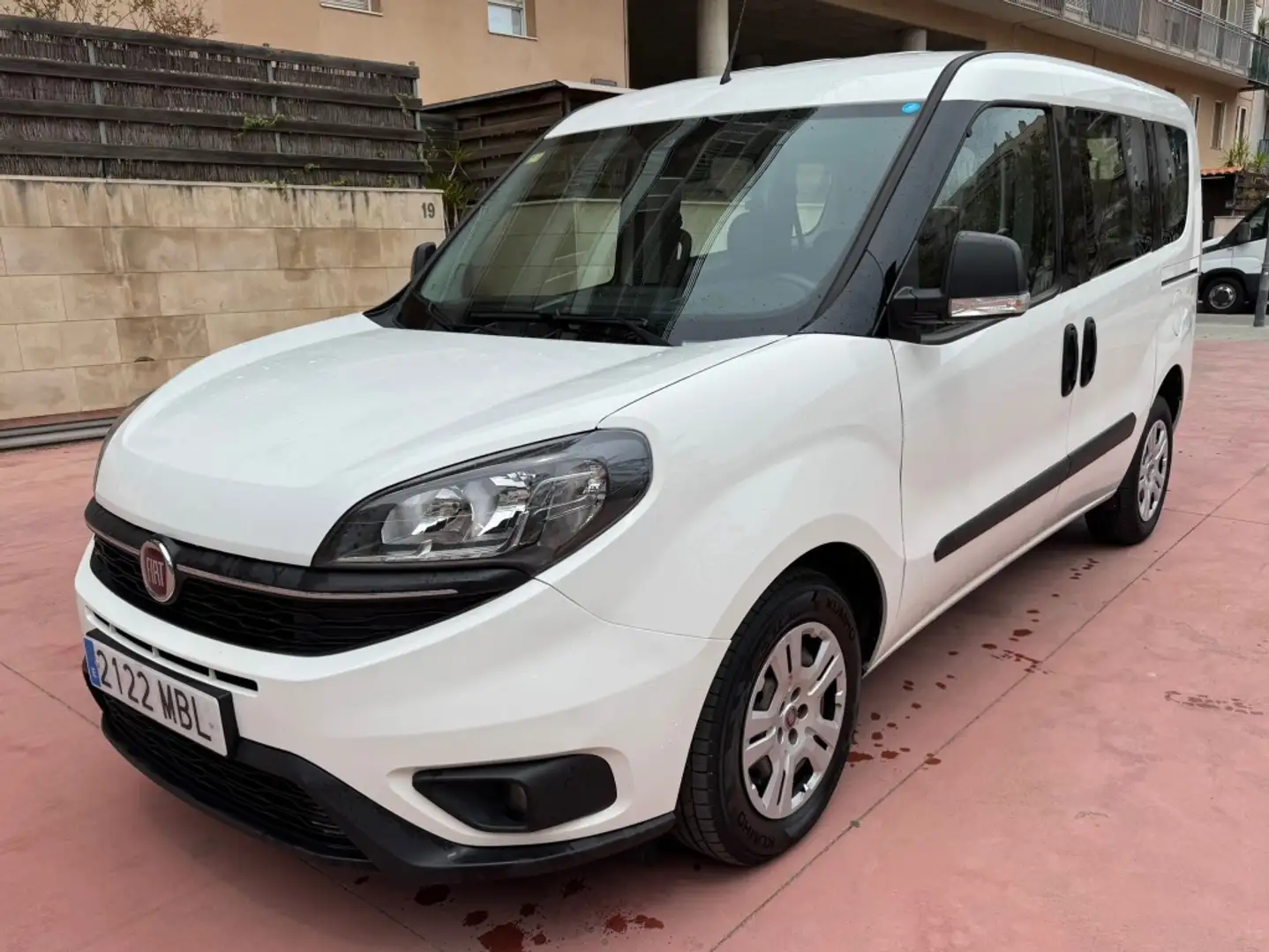 Fiat Dobló Combi 1.6Mjt Trekking 78kW Blanco - 1
