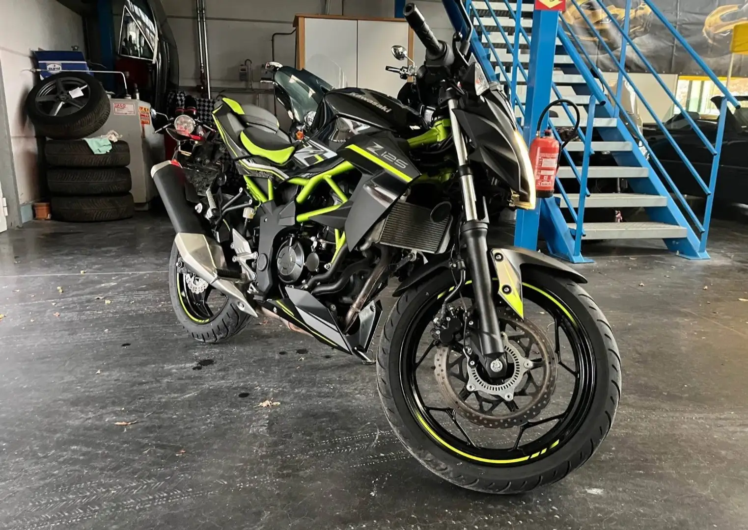 Kawasaki Z 125 ABS - 2022 - 7000Km - Nieuwstaat! Zwart - 2