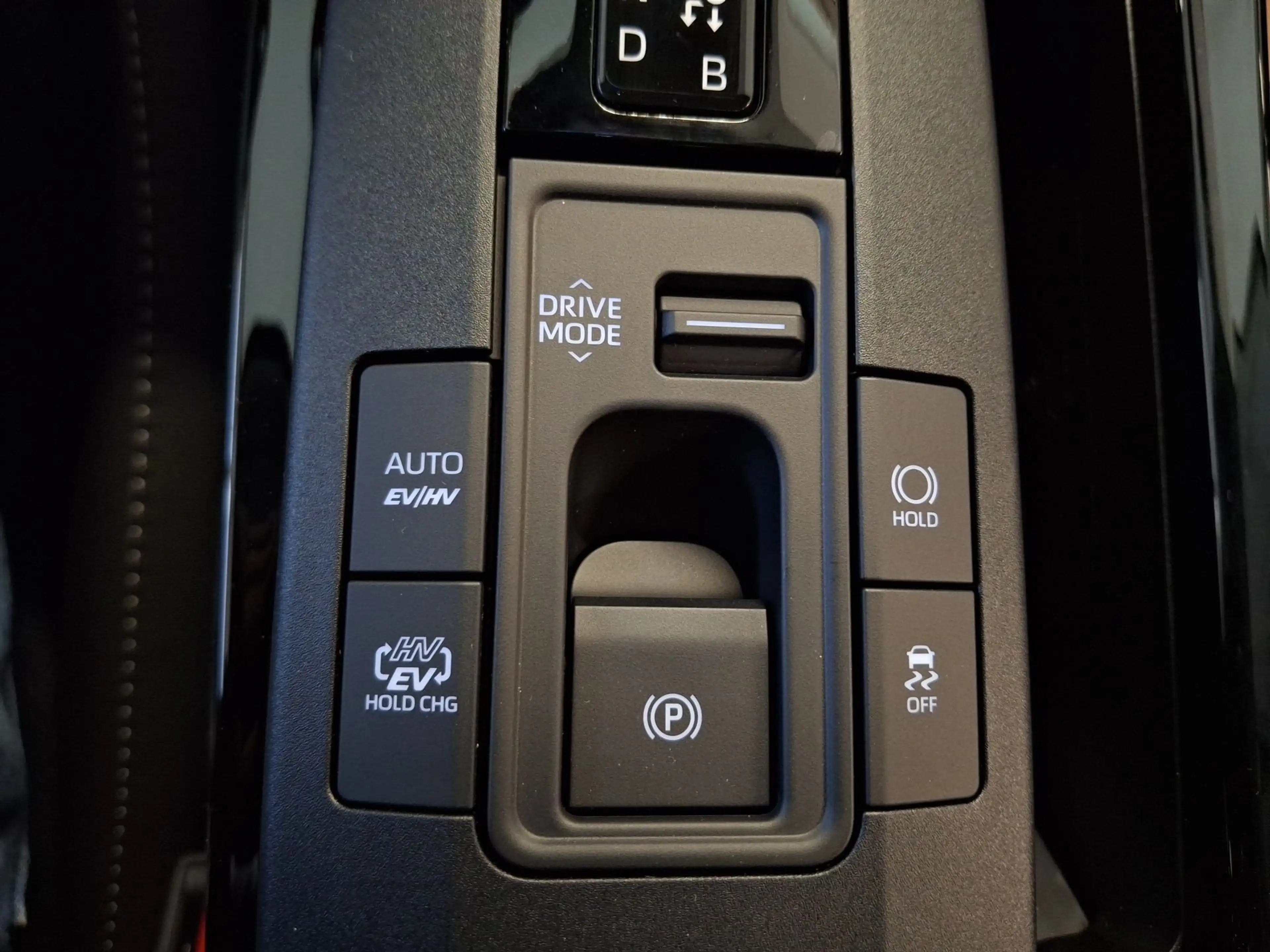 Toyota Prius 2.0 VVT-i Plug-in Hybrid PHEV 13.3kWh — photo 15