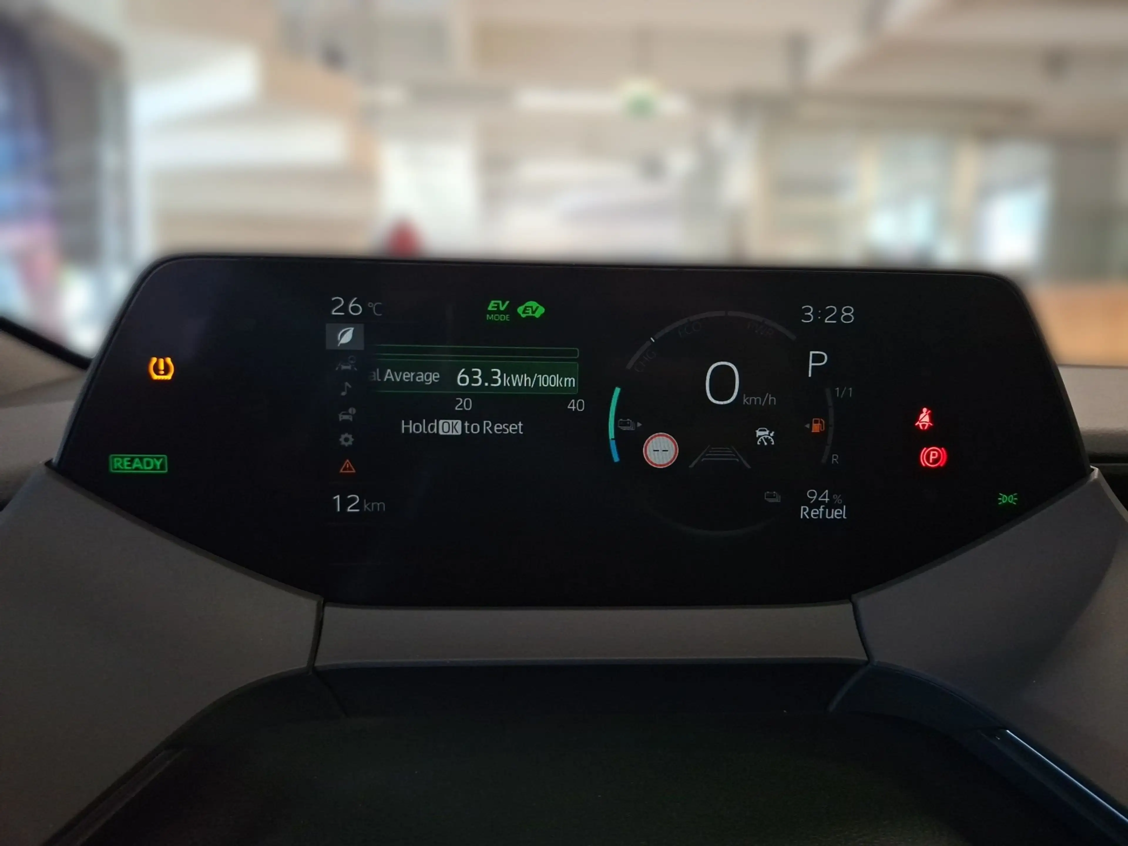 Toyota Prius 2.0 VVT-i Plug-in Hybrid PHEV 13.3kWh — photo 11