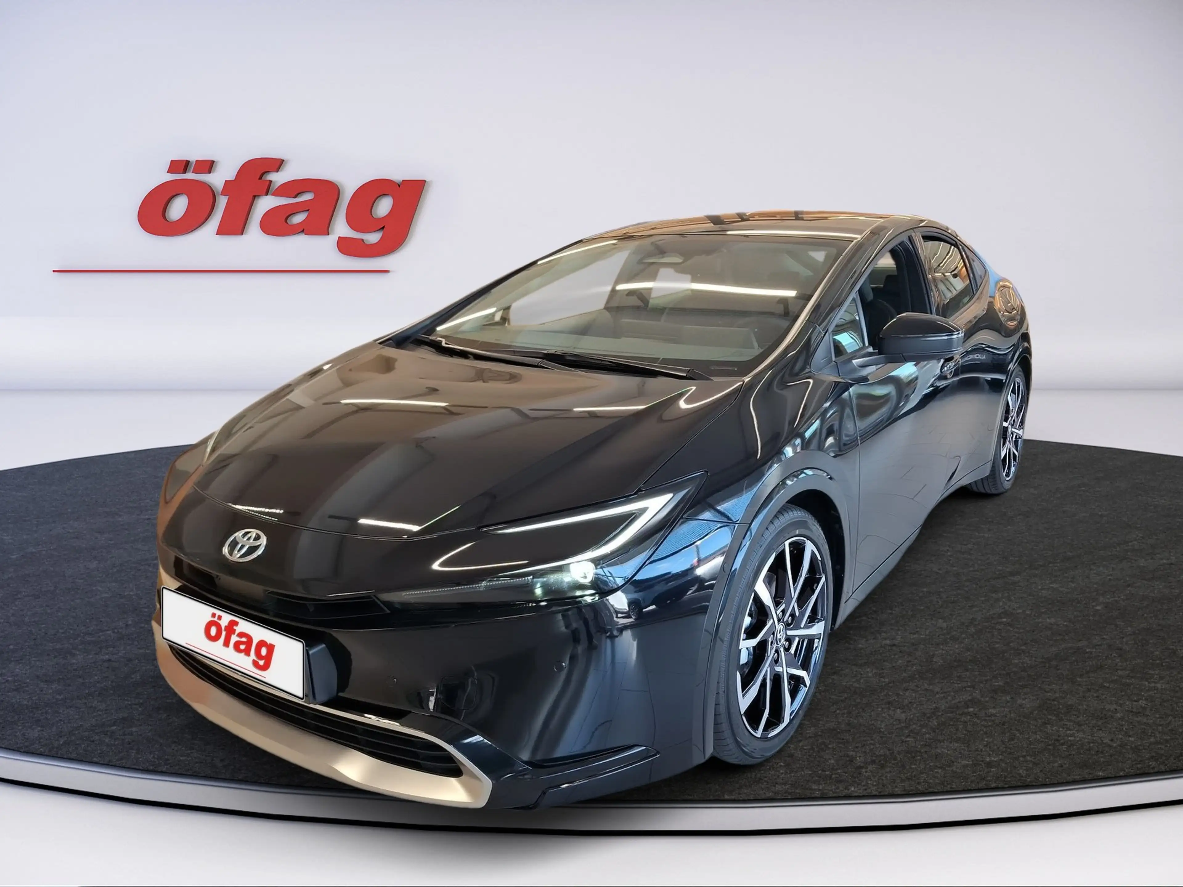 Toyota Prius 2.0 VVT-i Plug-in Hybrid PHEV 13.3kWh — photo 3