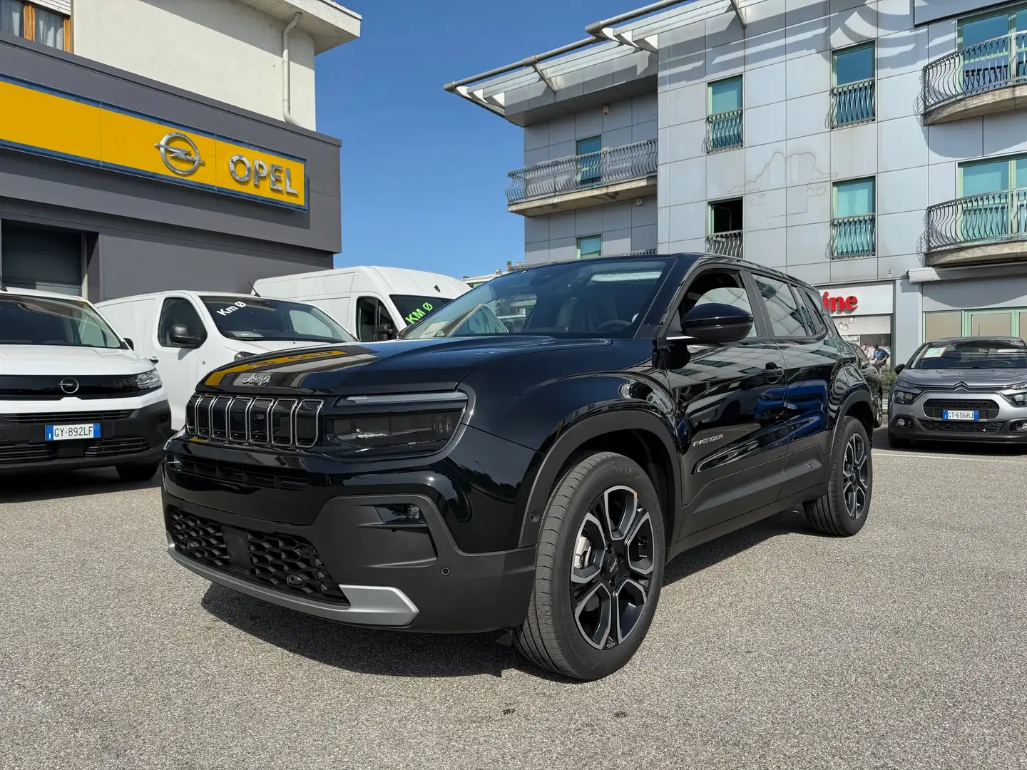 Jeep Avenger 1.2 turbo e-hybrid mhev Summit 110cv edct6 *KM0* Noir - 2