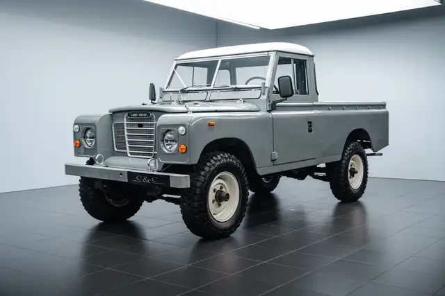 Land Rover Series 109 LWB/MILITÄRAUSFÜHRUNG/RESTAURIERT