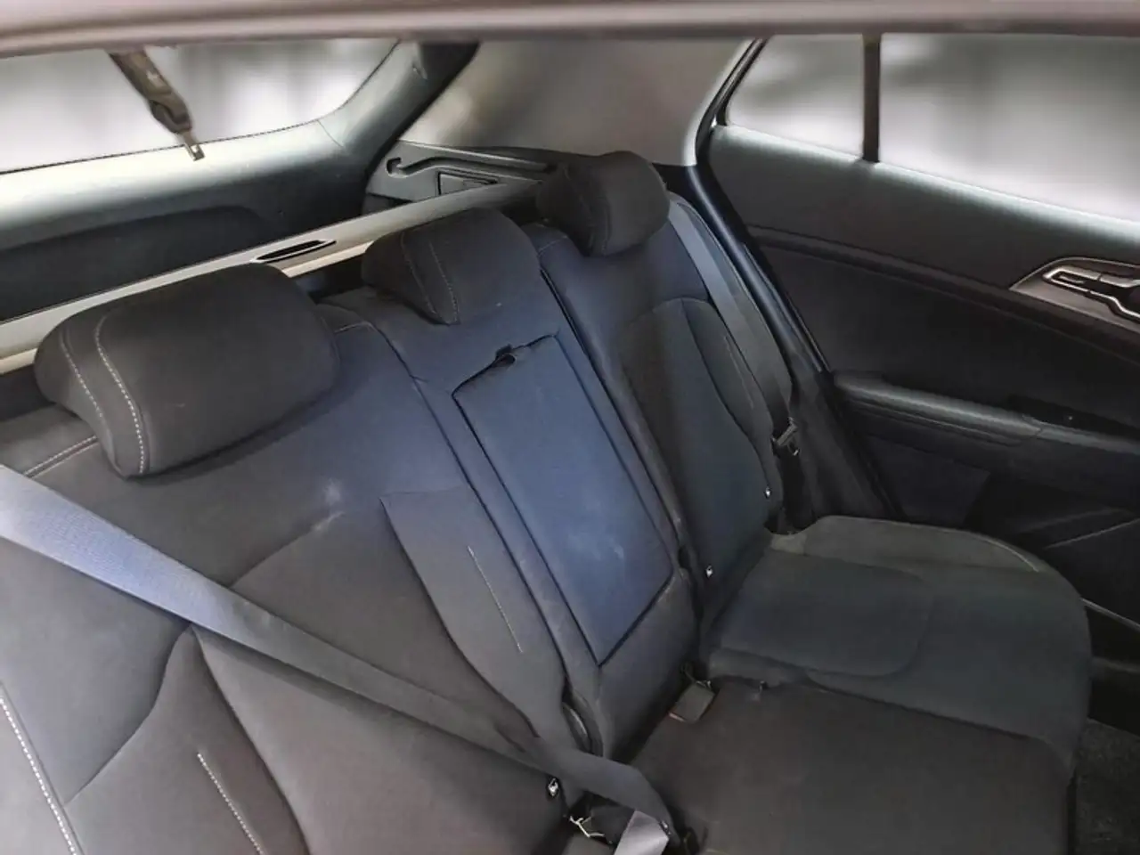 Kia Sportage 1.6 CRDI MHEV BUSINESS 2WD DCT SUV, миниатюра 11