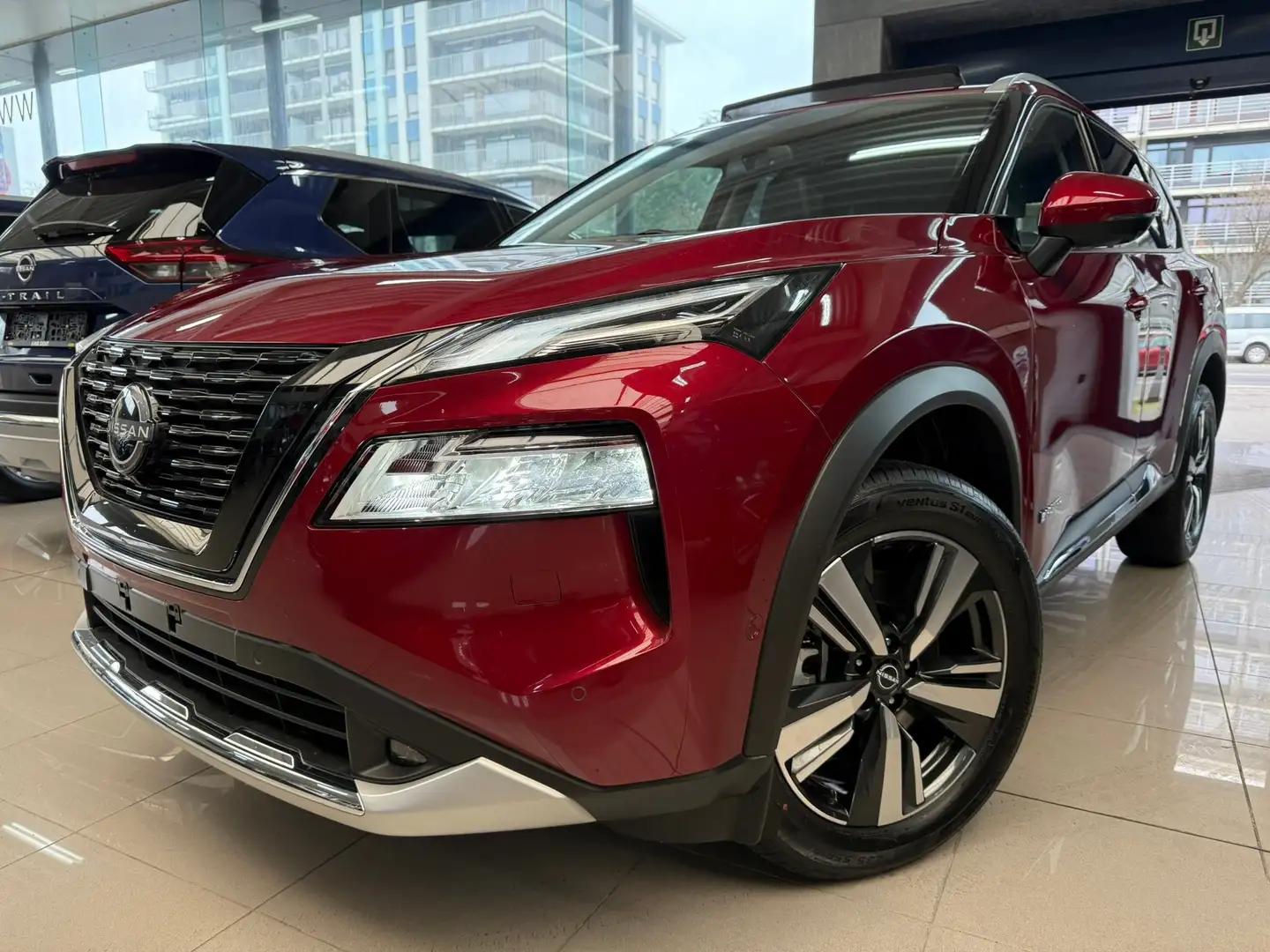 Nissan X-Trail 1.5 e-Power TEKNA 204PK + BOSE/HUD - NIEUW!! Rot - 1