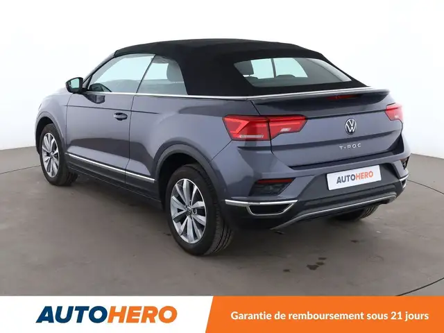 Volkswagen T-Roc view 4