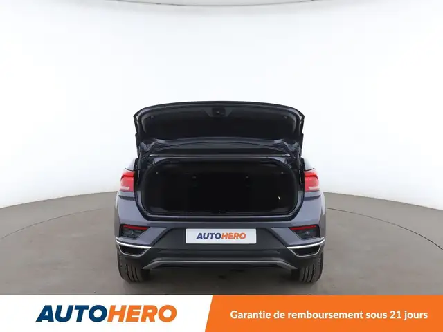 Volkswagen T-Roc view 19