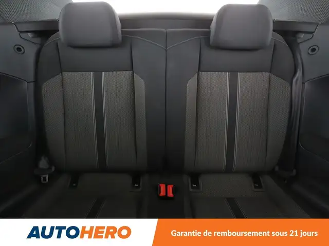 Volkswagen T-Roc view 15