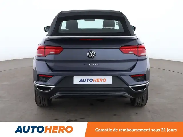 Volkswagen T-Roc view 5