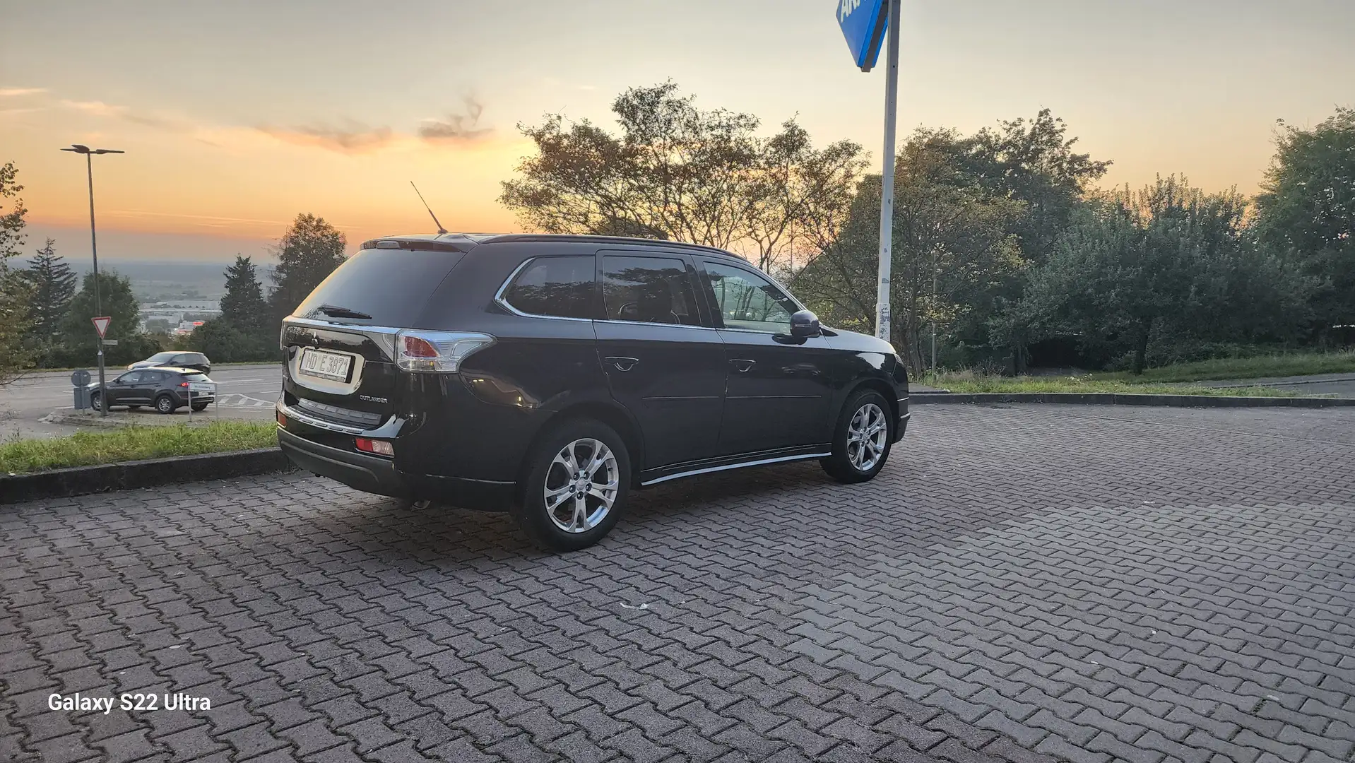 Mitsubishi Outlander Outlander 2.2 DI-D 4WD Automatik Instyle - 1