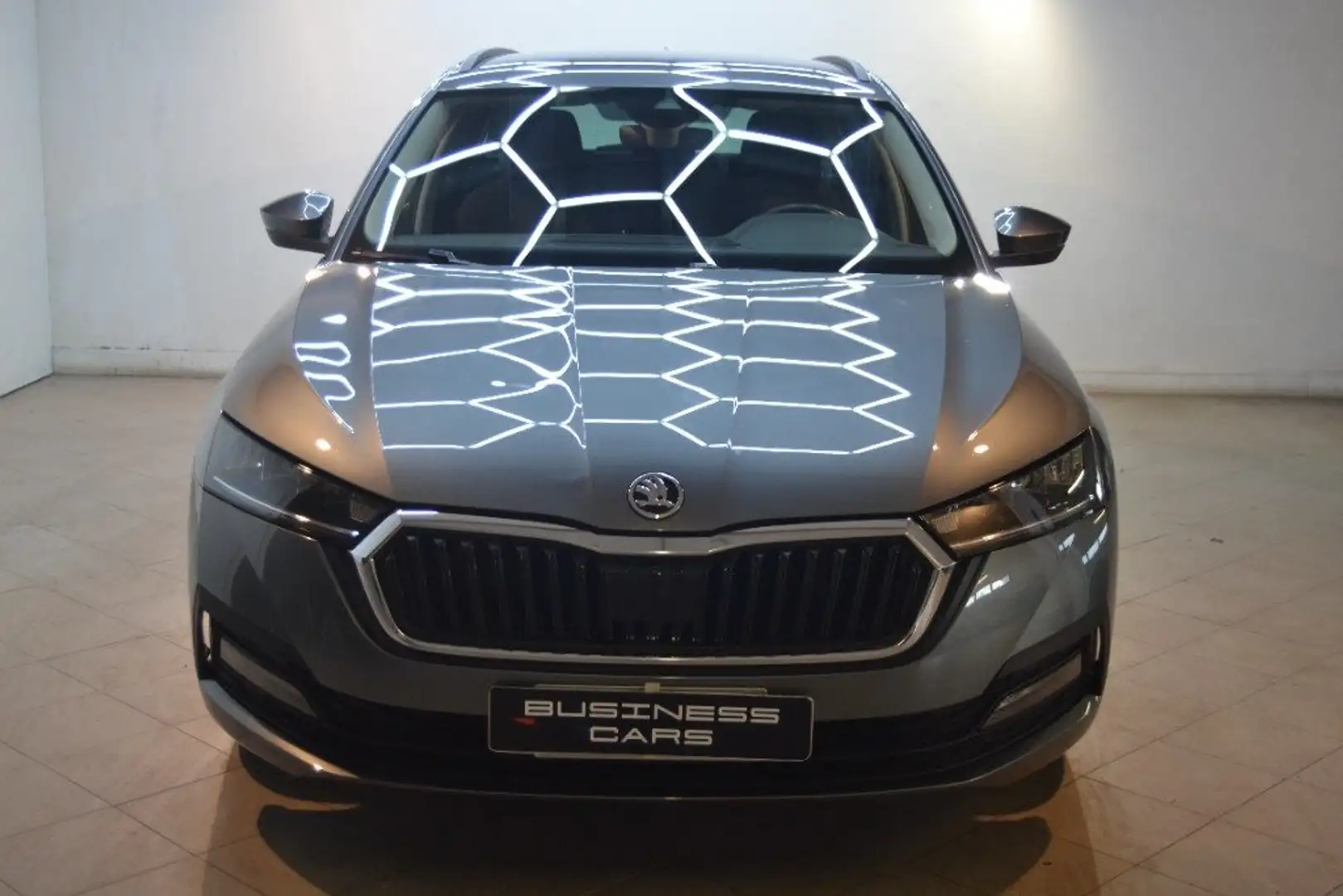 Skoda Octavia 2.0 TDI EVO SCR DSG Wagon Style Gris - 2