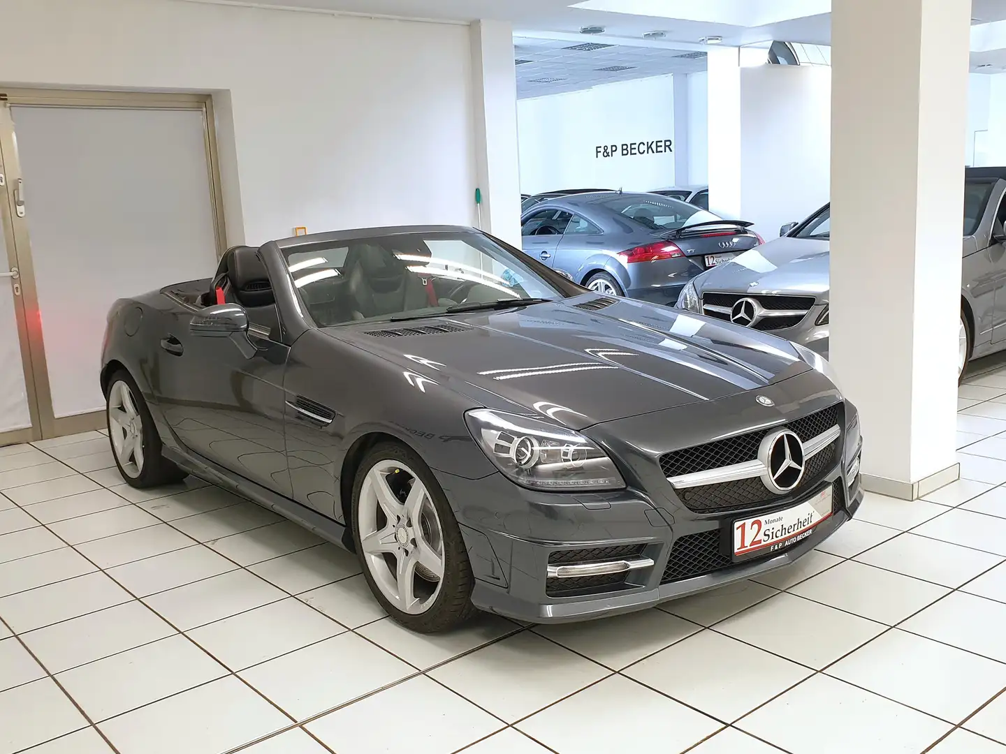 Mercedes-Benz SLK 350 (BlueEFFICIENCY) 7G-TRONIC AMG LINE PANO ILS H/K Grau - 2