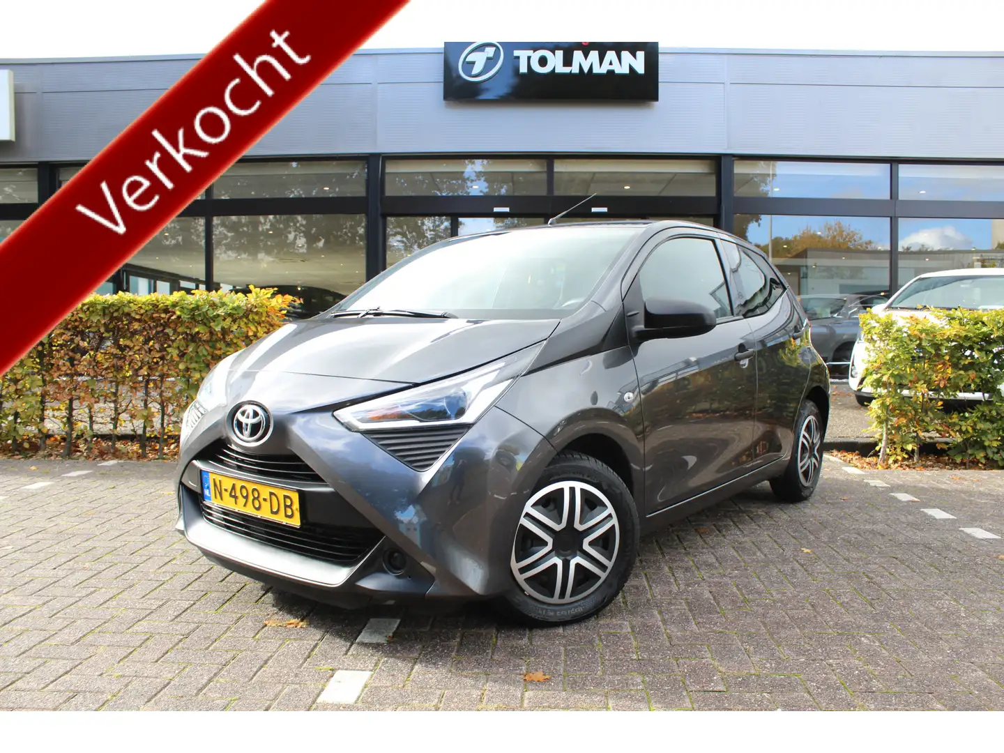 Toyota Aygo 1.0 VVT-i x-Fun 5-Deurs | Rijklaar | 4700km NAP! | Gris - 1
