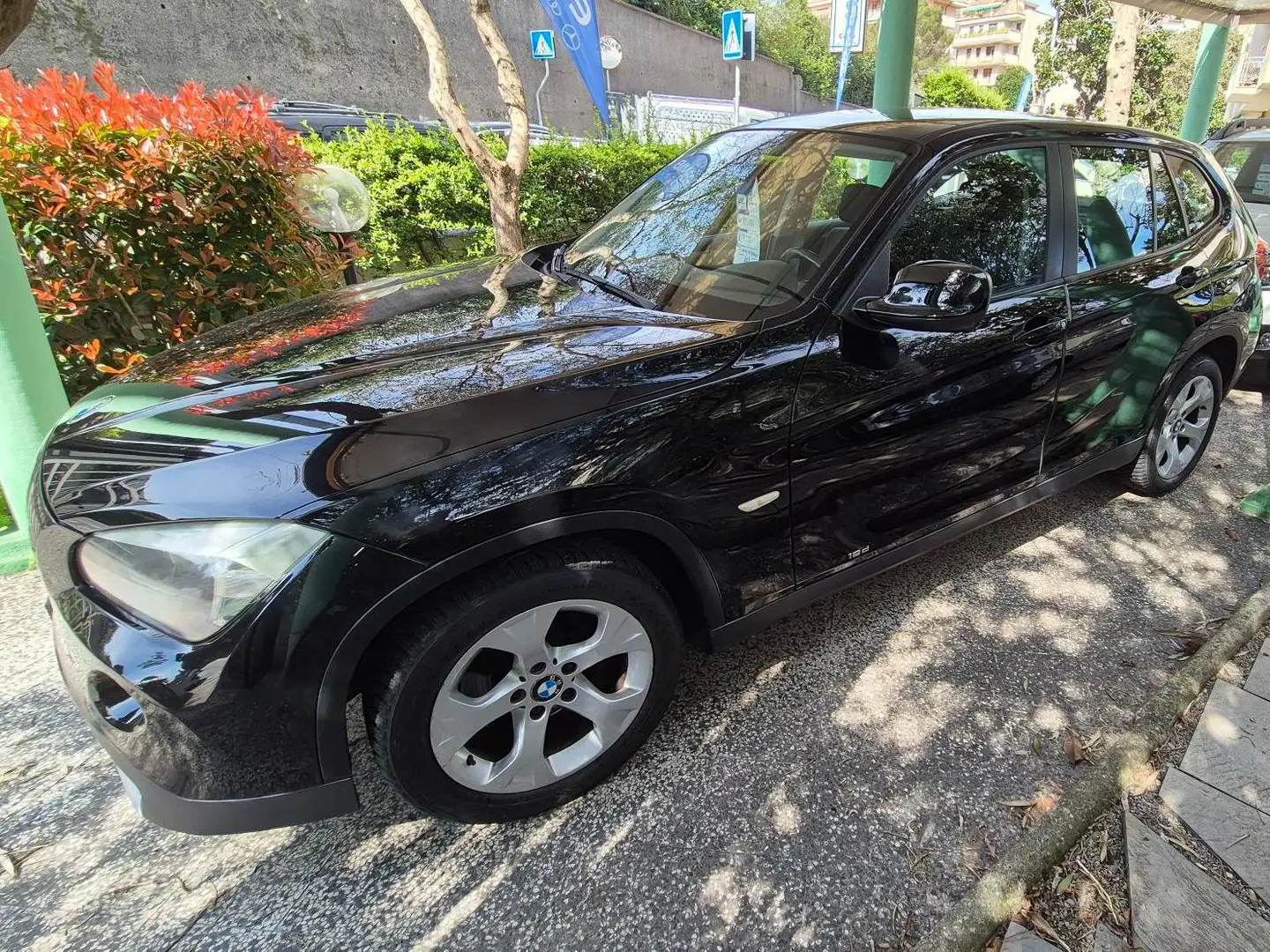 BMW X1 X1 xdrive18d INTEGRALE Noir - 1