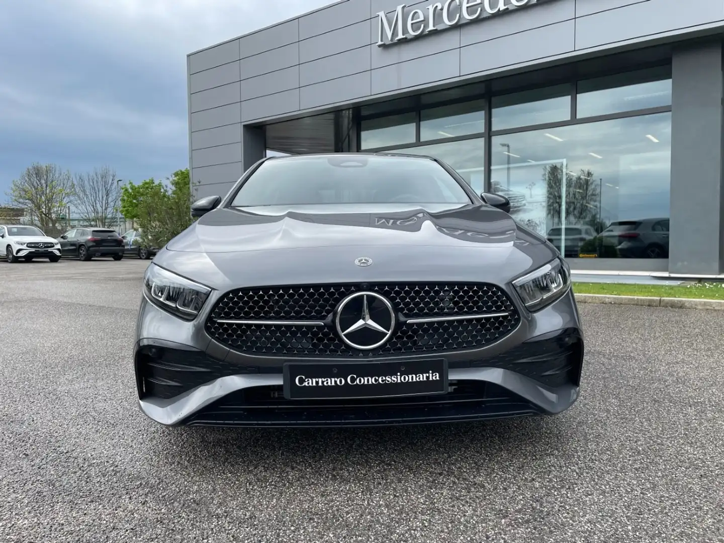 Mercedes-Benz A 180 d Automatic Grigio - 2