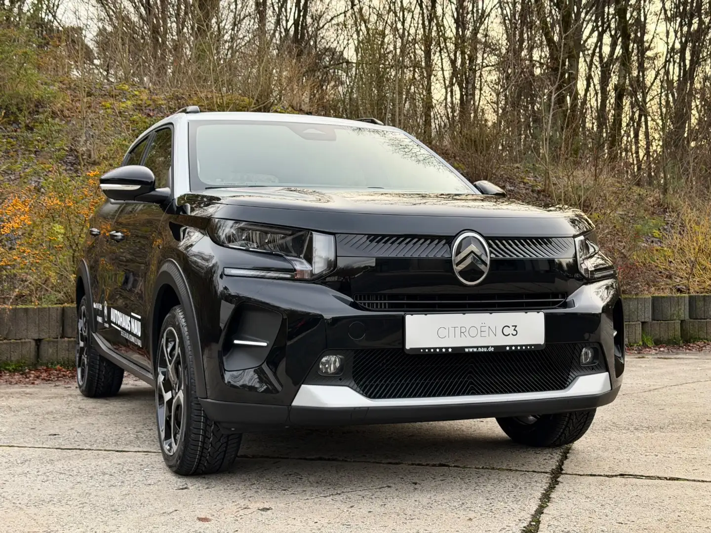 Citroen C3 1.2 Turbo Plus Inspektionspaket BigDeal! Schwarz - 2