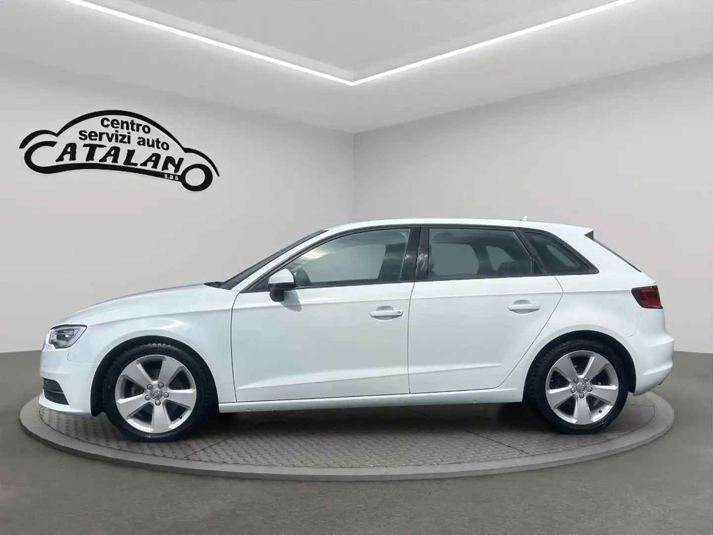 Audi A3 1.6 TDI S tronic Sport Blanc - 2