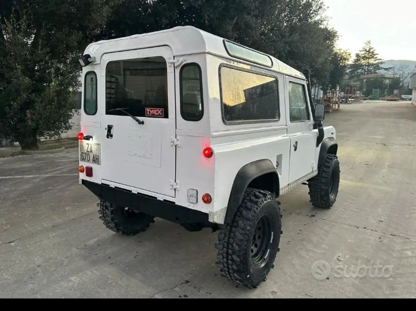 Land Rover Defender Defender 90 2.5 td Pick Up Fehér - 2