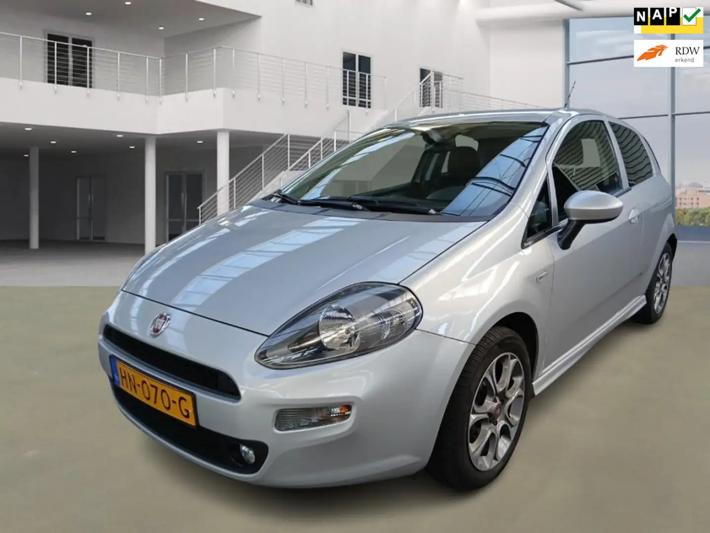Fiat Punto Evo 1.3 M-Jet Lounge Grijs - 1
