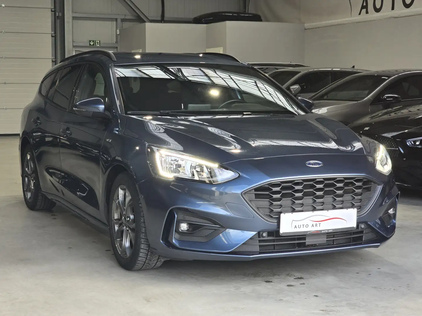 Ford Focus ST-Line AHK NAVI Kamera SHZ DAB Blau - 1