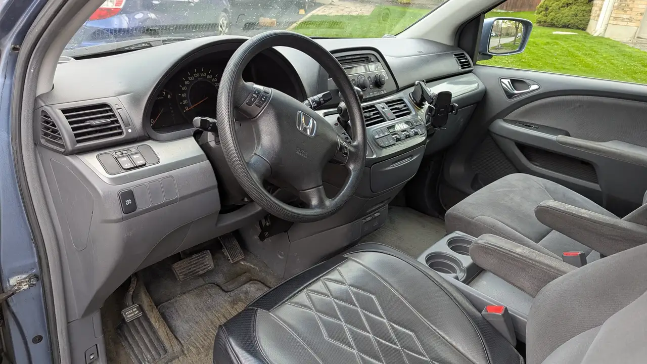 Honda Odyssey снимка Honda Odyssey