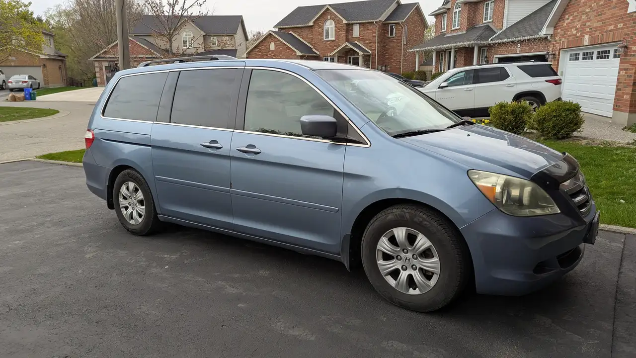 Honda Odyssey снимка Honda Odyssey