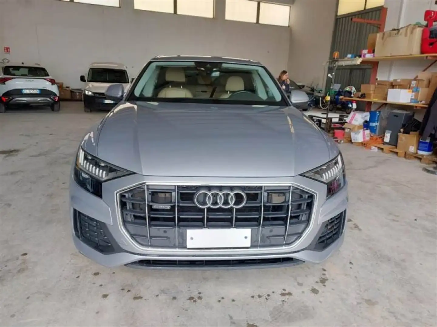 Audi Q8 45 TDI quattro tiptronic Argento - 1