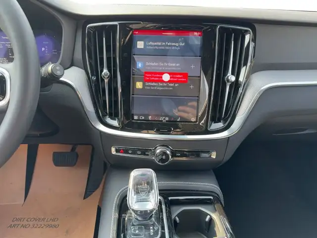 Volvo V60 Plus, B4 Mild Hybrid, Benzin, Dark Ansicht 15