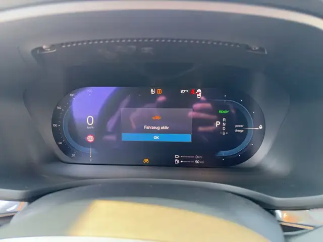 Volvo V60 Plus, B4 Mild Hybrid, Benzin, Dark Ansicht 16