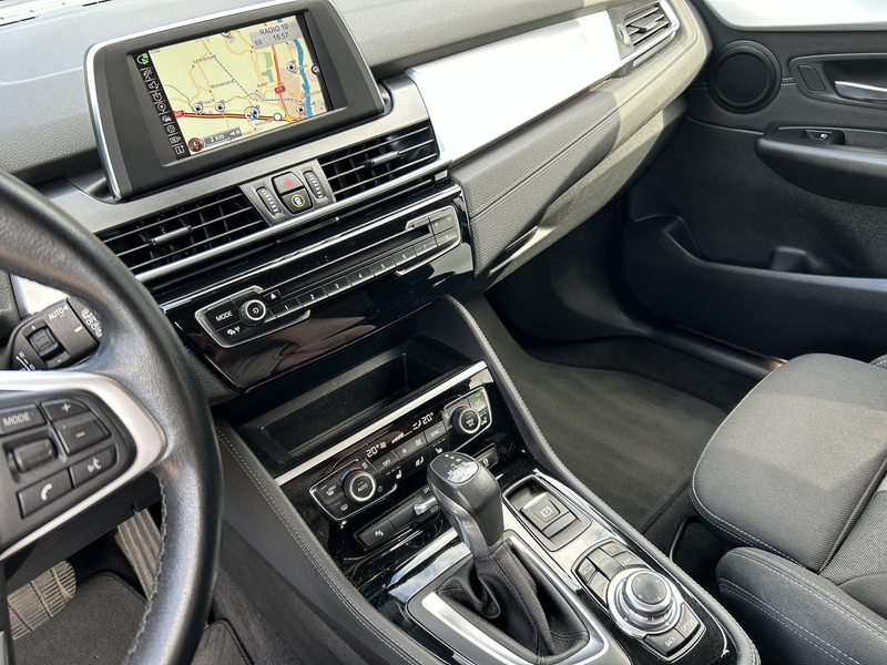 BMW 218 2-serie Active Tourer 218i Sport — photo 13