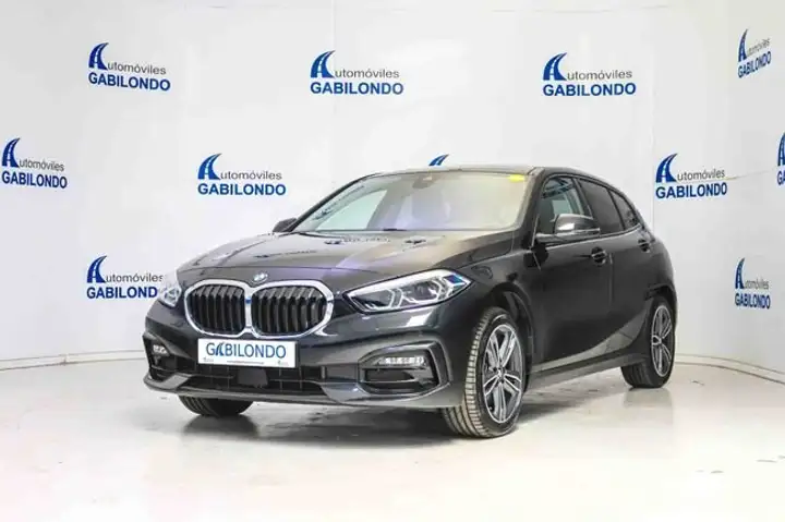 BMW Serie 1 118 i (F40) 2024
