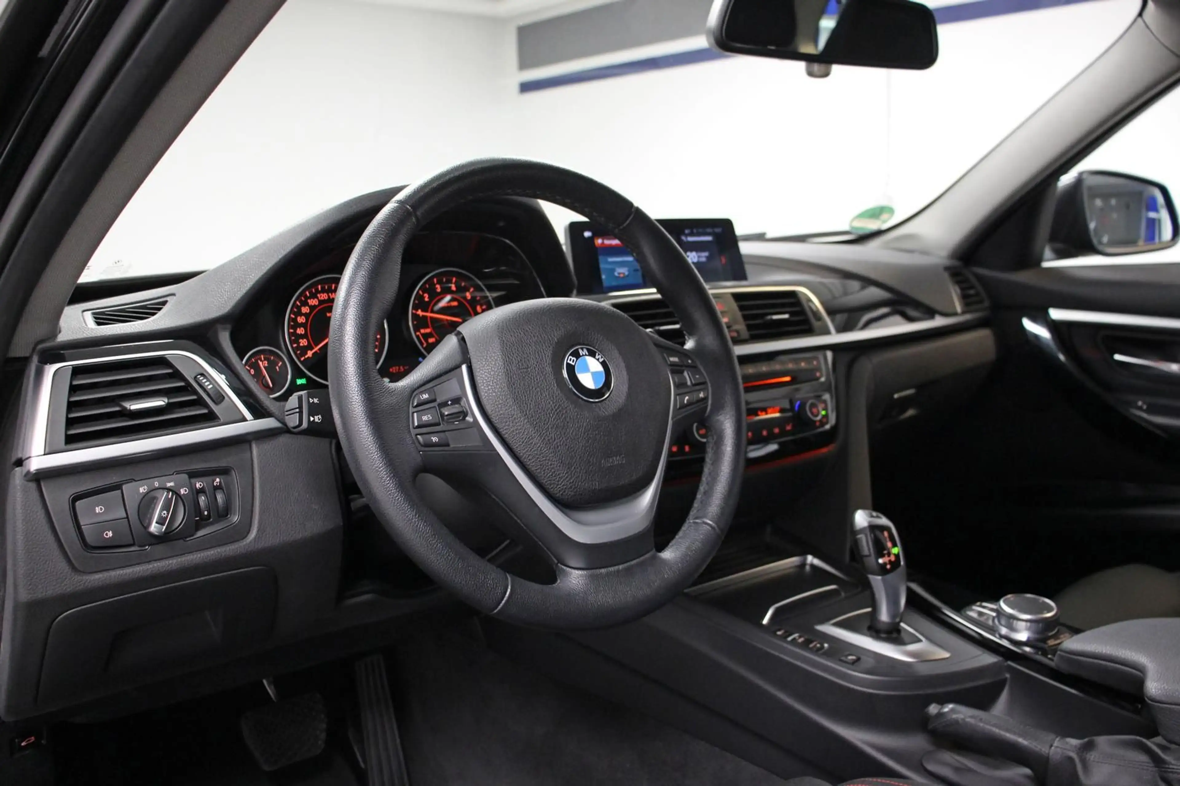 BMW 340 i Touring Sport Line LED SHADOW APPLE S.HEFT — photo 8