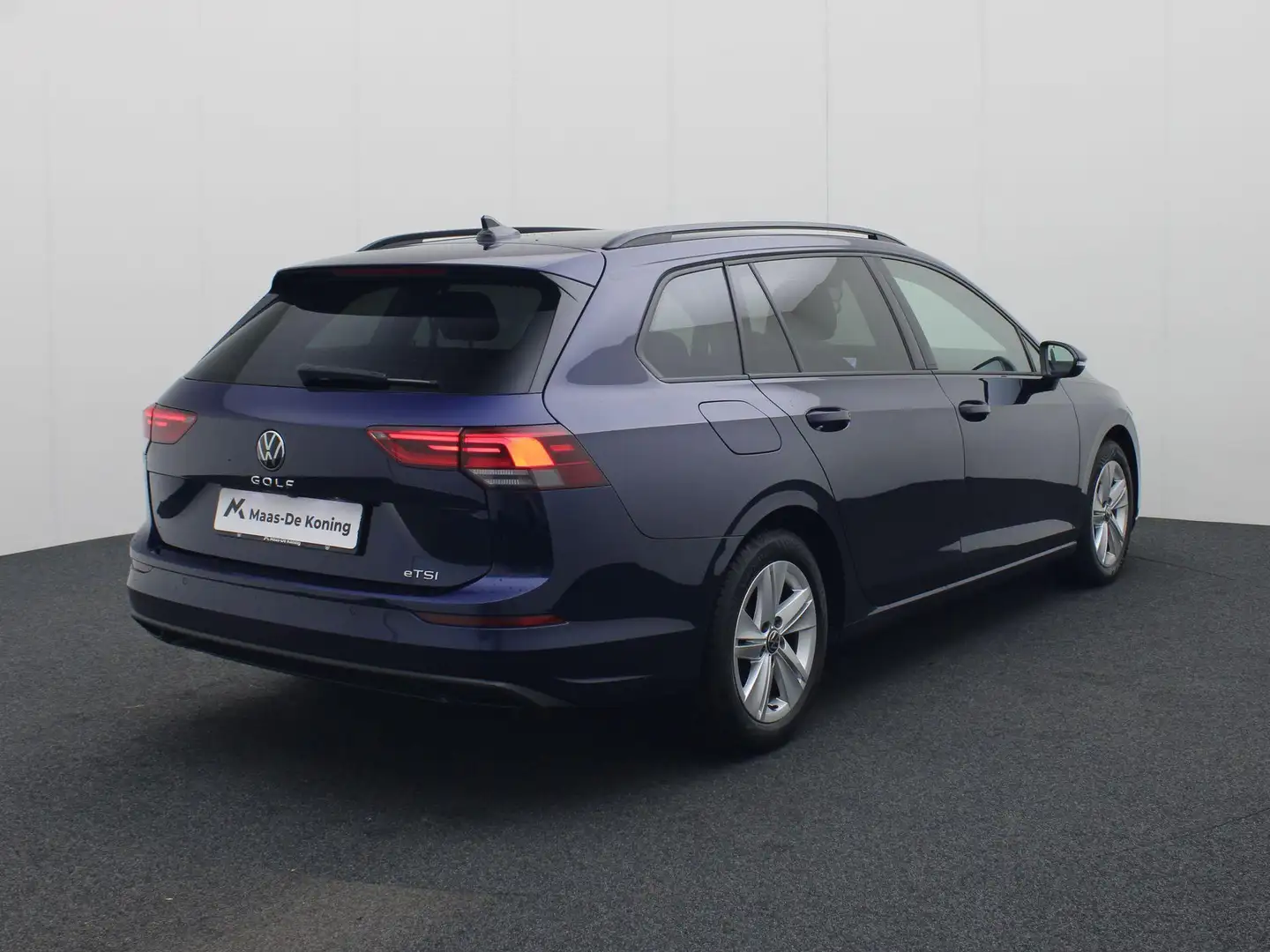 Volkswagen Golf Variant 1.0eTSI/110PK Life DSG · Navigatie · Trekhaak · Ap Azul - 2