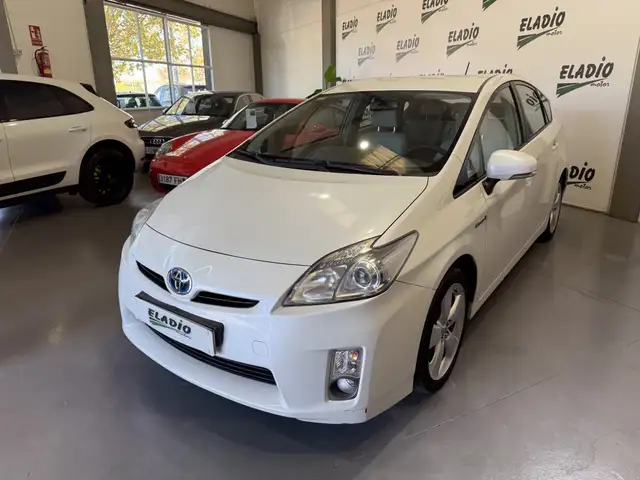 Toyota Prius 1.8 HSD Advance