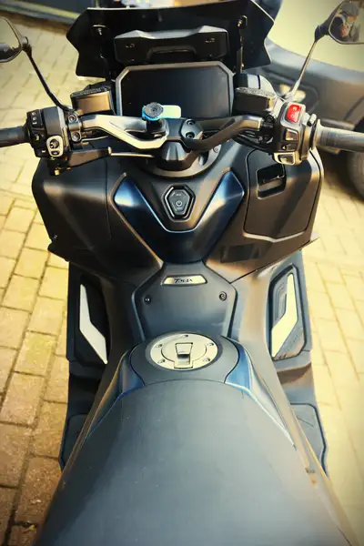 Yamaha TMAX 560 - foto 7