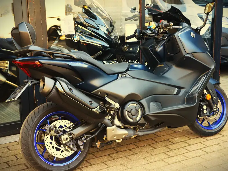 Yamaha TMAX 560 - foto 3