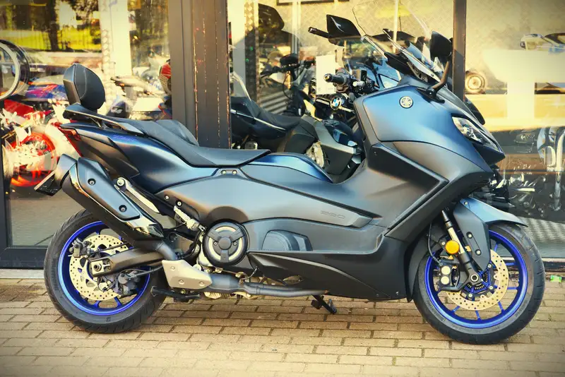 Yamaha TMAX 560 - foto 2