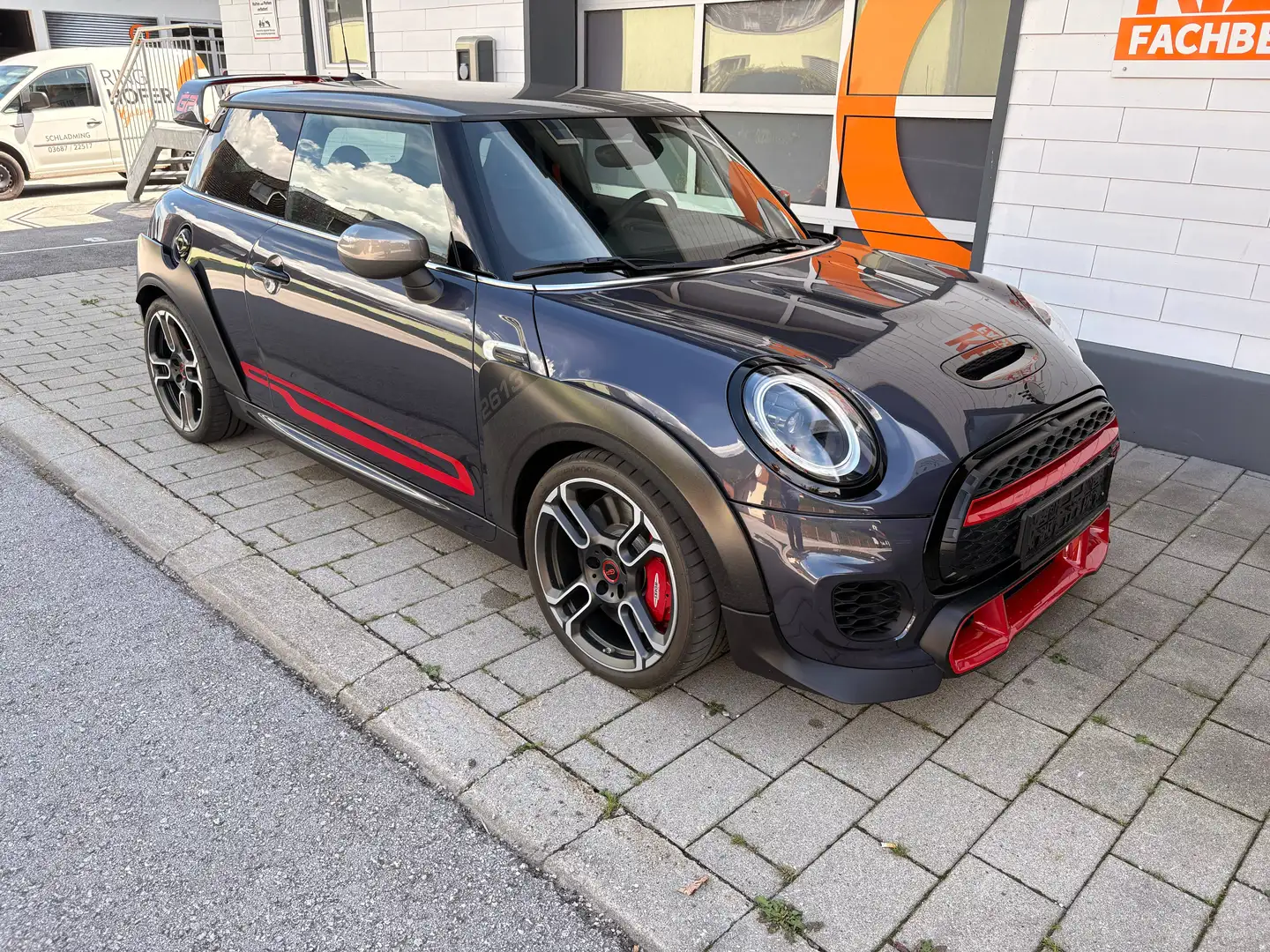 MINI Sonstige John Cooper Works GP Limited Edition Nr. 2613/3000 Grau - 1