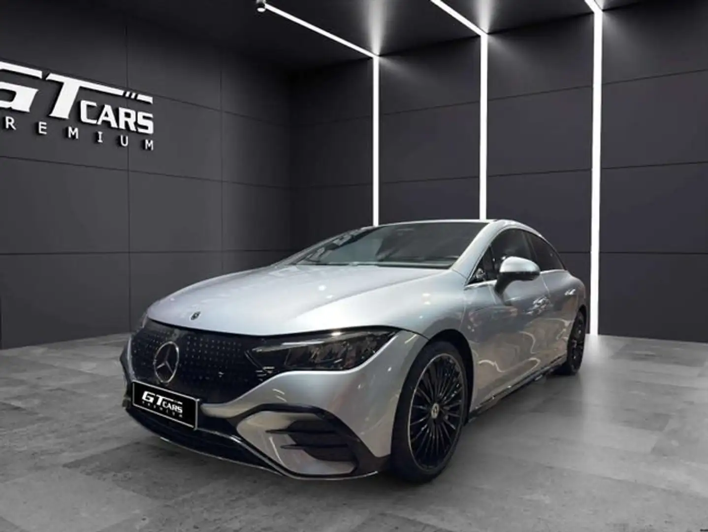 Mercedes-Benz EQE 350 AMG Plateado - 1