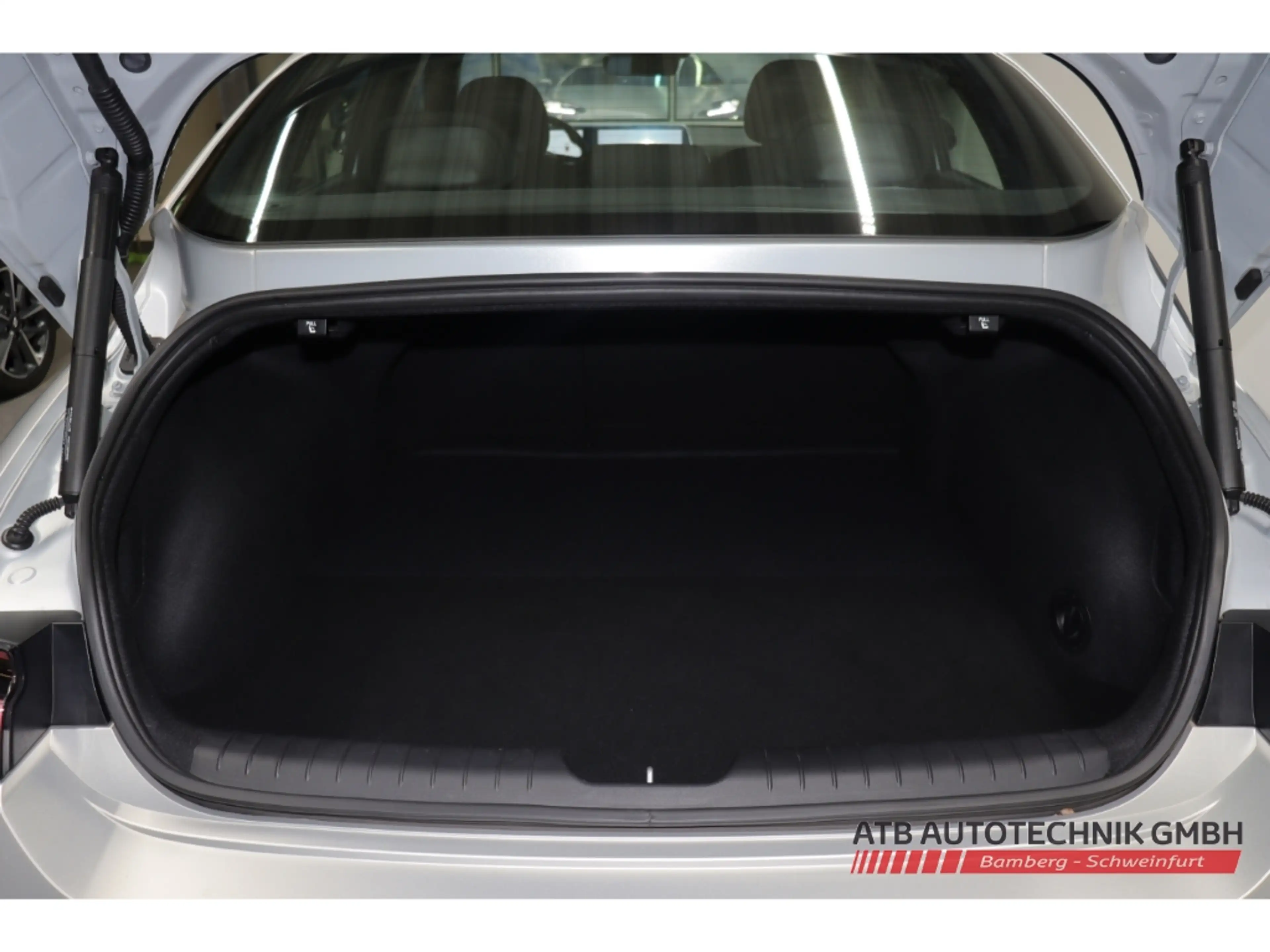 Hyundai IONIQ 6 77,4 kWh DYNAMIQ 97,1% SOH Navi LED ACC — photo 11