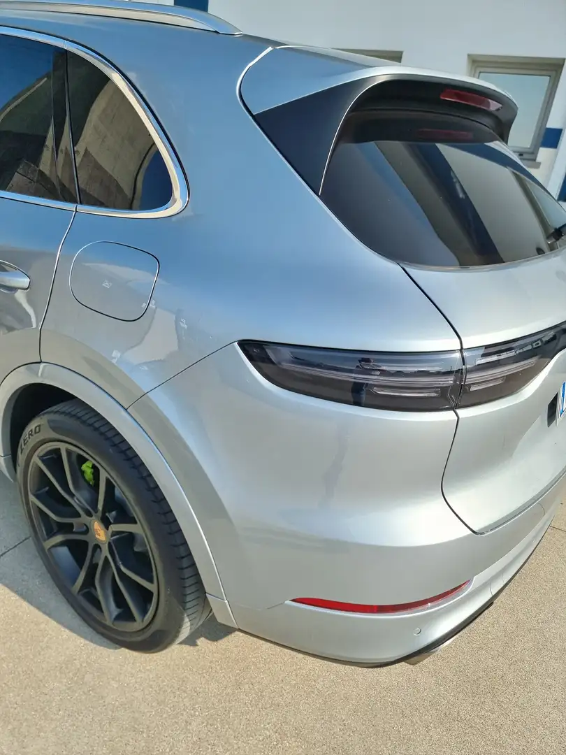 Porsche Cayenne E hybrid Argento - 2