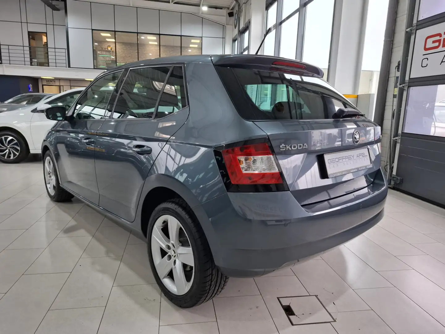 Skoda Fabia 1.2 TSI 110 DSG Style Klimaauto, 58000KM, GARANTIE Grau - 2