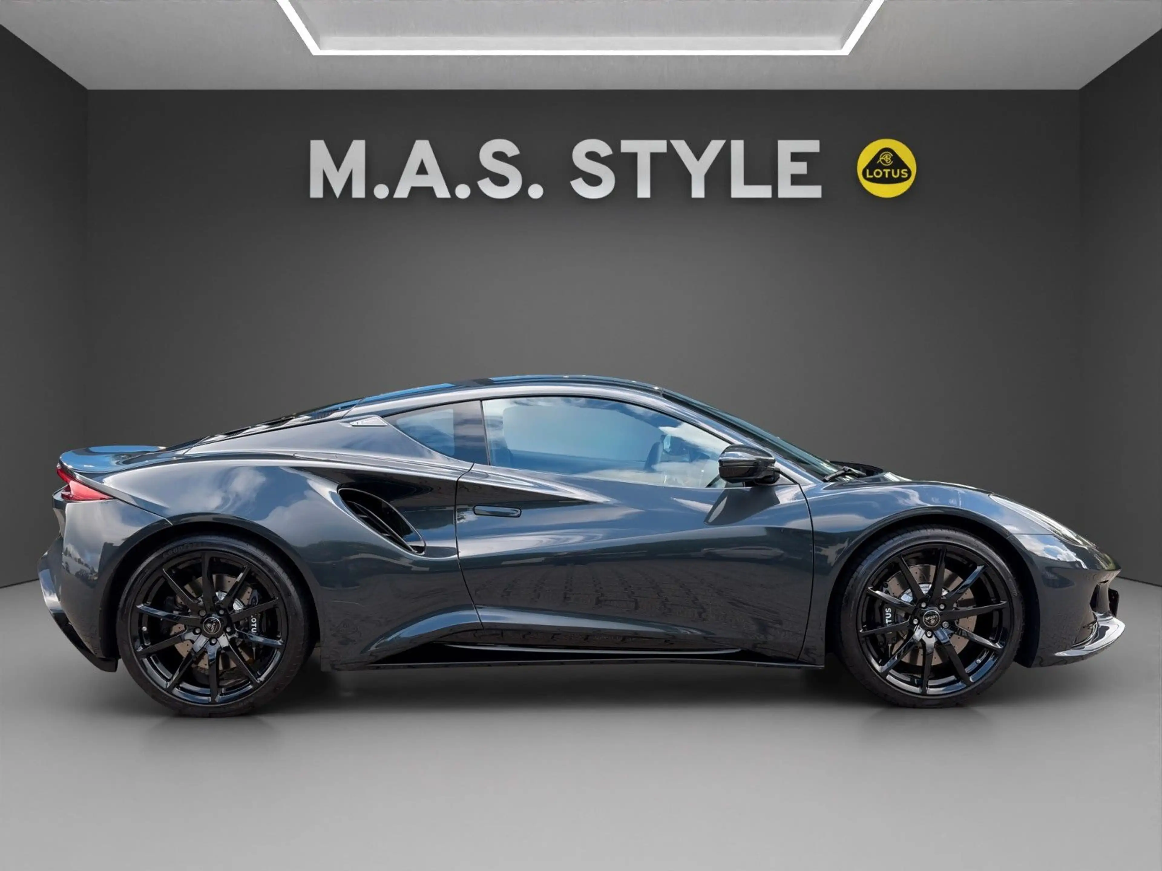 Lotus Emira V6 First Edition Automatik sehr selten — photo 9