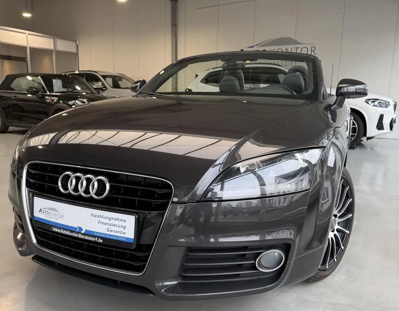 Audi TT Roadster 1.8 TFSI   *Navi *PDC *Tempomat Grau - 2