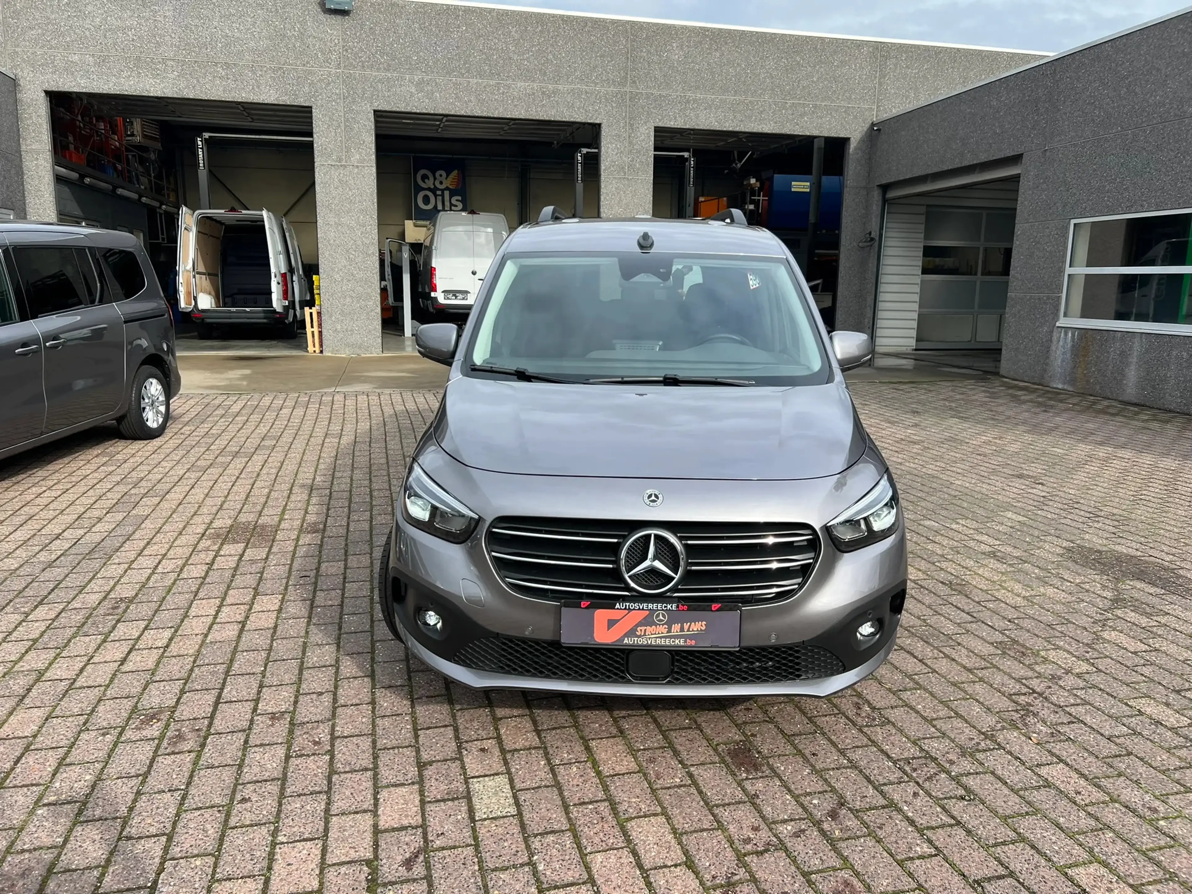 Mercedes-Benz T-Class 180 L2 FWD AUTO (31.000€ex.) — photo 2