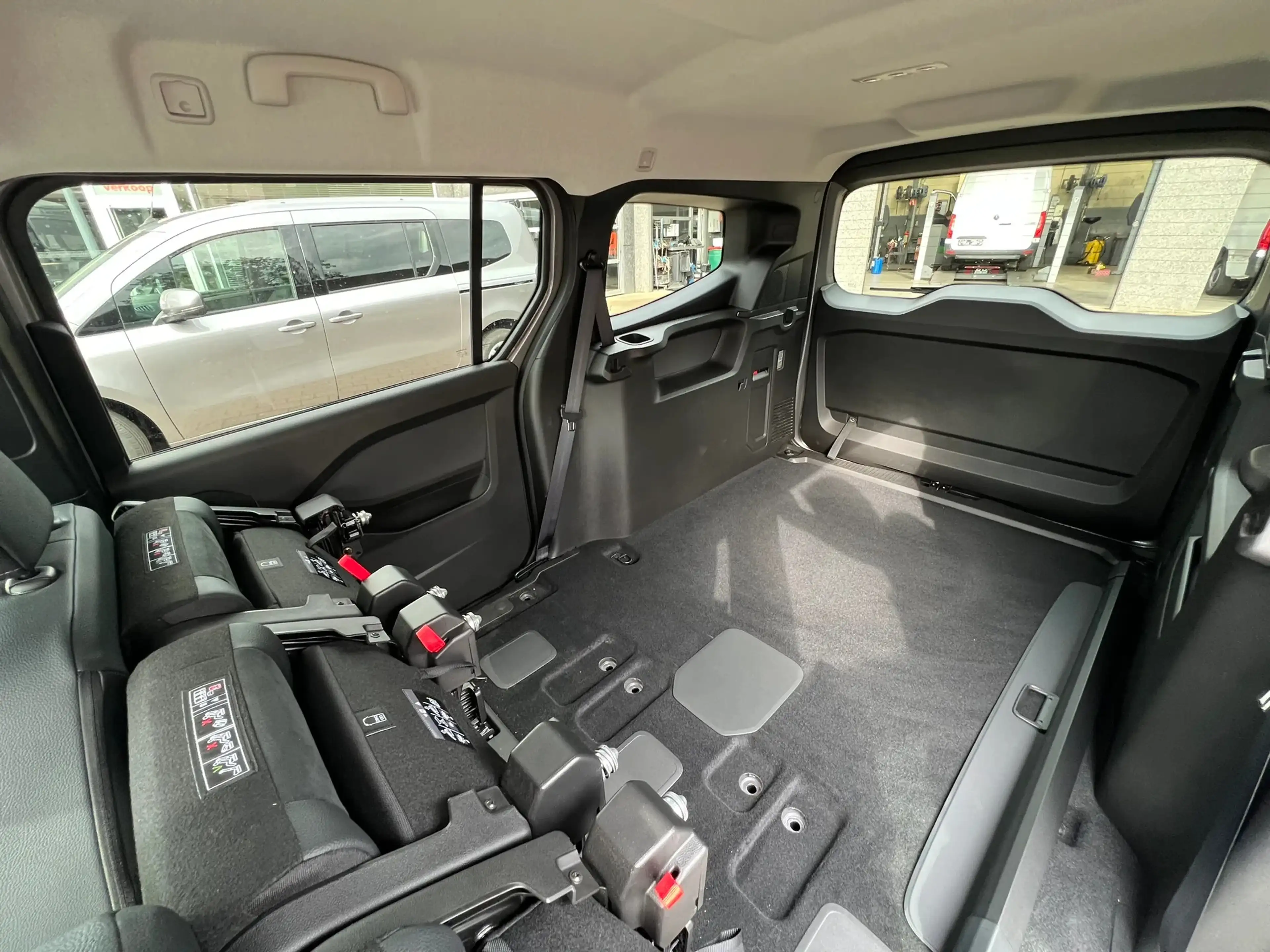 Mercedes-Benz T-Class 180 L2 FWD AUTO (31.000€ex.) — photo 10