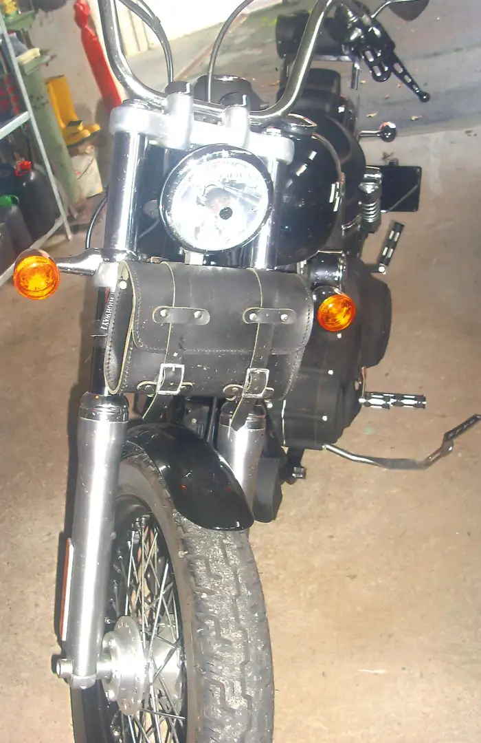 Harley-Davidson Dyna Street Bob Negru - 2